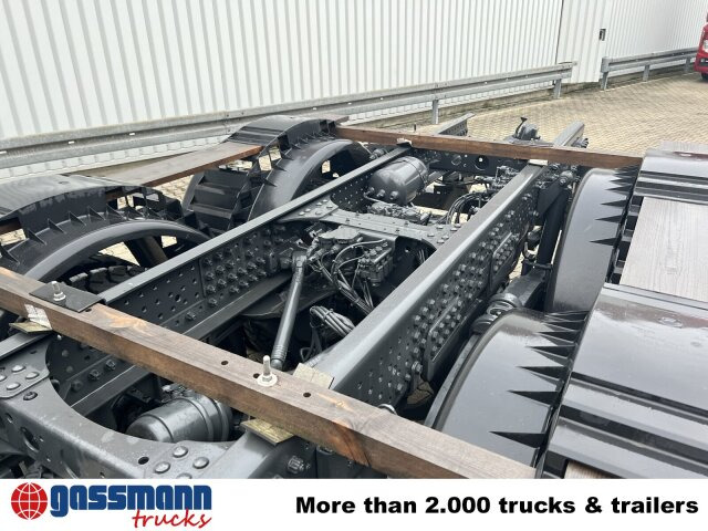 Mercedes-Benz Arocs 3340/46 A 6x6, Grounder - 캡 새시 트럭 : 사진 3 Mercedes-Benz Arocs 3340/46 A 6x6, Grounder - 캡 새시 트럭 : 사진 3