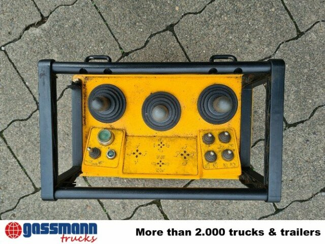 Mercedes-Benz Axor 1828 AK 4x4, Winterdienstausstattung, Kran - 덤프트럭, 크레인 트럭 : 사진 2 Mercedes-Benz Axor 1828 AK 4x4, Winterdienstausstattung, Kran - 덤프트럭, 크레인 트럭 : 사진 2