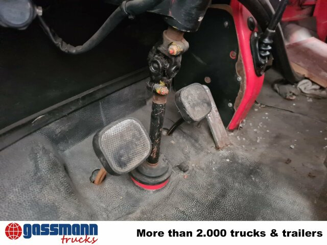 Mercedes-Benz LP 813 4x2 TLF8 Feuerwehr - 소방차 : 사진 4 Mercedes-Benz LP 813 4x2 TLF8 Feuerwehr - 소방차 : 사진 4