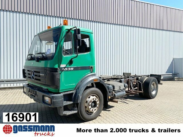 Mercedes-Benz SK 1924 L 4x2 - 후크 리프트 트럭 : 사진 1 Mercedes-Benz SK 1924 L 4x2 - 후크 리프트 트럭 : 사진 1