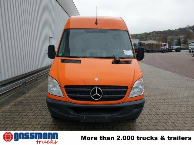 패널 밴 Mercedes-Benz Sprinter 313 KA 4x2 : 사진 13 패널 밴 Mercedes-Benz Sprinter 313 KA 4x2 : 사진 13