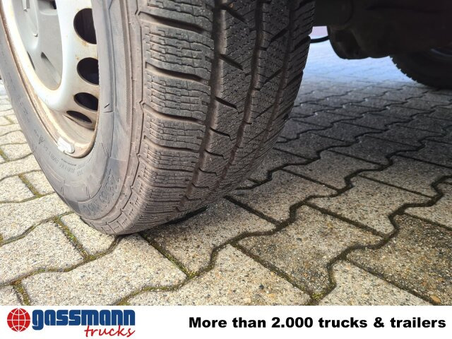 Mercedes-Benz Sprinter 316 KA 4x2, Rettungswagen - 패널 밴 : 사진 2 Mercedes-Benz Sprinter 316 KA 4x2, Rettungswagen - 패널 밴 : 사진 2