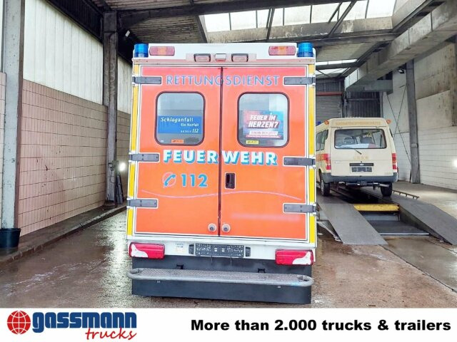 Mercedes-Benz Sprinter 515 CDI 4x2, Rettungswagen, Retarder - 패널 밴 : 사진 4 Mercedes-Benz Sprinter 515 CDI 4x2, Rettungswagen, Retarder - 패널 밴 : 사진 4