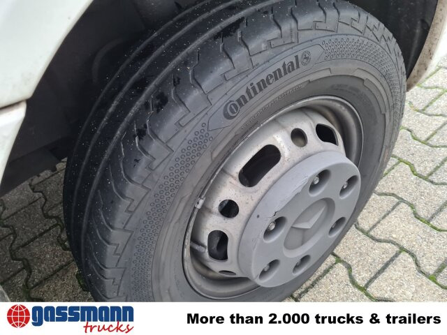 Mercedes-Benz Sprinter 516 CDI 4x2, Rettungswagen - 패널 밴 : 사진 3 Mercedes-Benz Sprinter 516 CDI 4x2, Rettungswagen - 패널 밴 : 사진 3