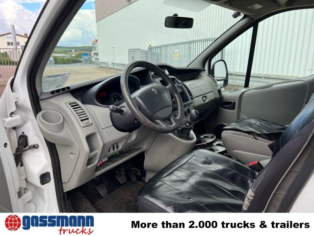 Renault Trafik 2.0 dCi115 4x2, Krankentransporter - 구급차 : 사진 5 Renault Trafik 2.0 dCi115 4x2, Krankentransporter - 구급차 : 사진 5