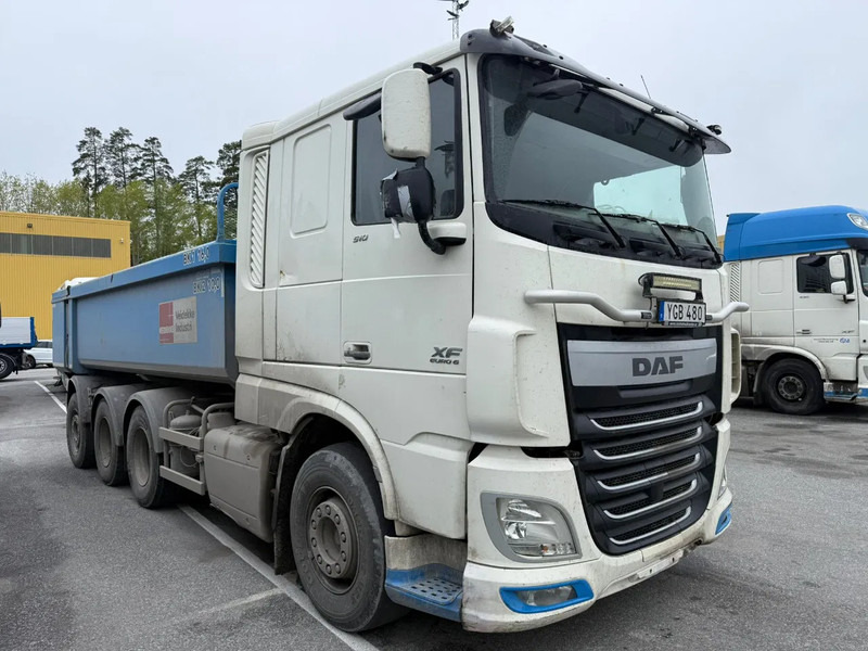 DAF XF 510 Ginaf 8x4*4 - Tipper - Euro 6 - Steering axle - Steel front suspension - 덤프트럭 : 사진 1 DAF XF 510 Ginaf 8x4*4 - Tipper - Euro 6 - Steering axle - Steel front suspension - 덤프트럭 : 사진 1