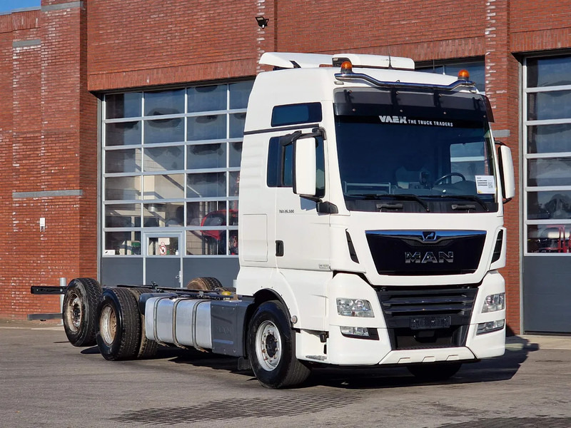 MAN TGX 26.500 6x2 XXL - Chassis - Full air - Night clima - AS Tronic - - 캡 새시 트럭 : 사진 1 MAN TGX 26.500 6x2 XXL - Chassis - Full air - Night clima - AS Tronic - - 캡 새시 트럭 : 사진 1