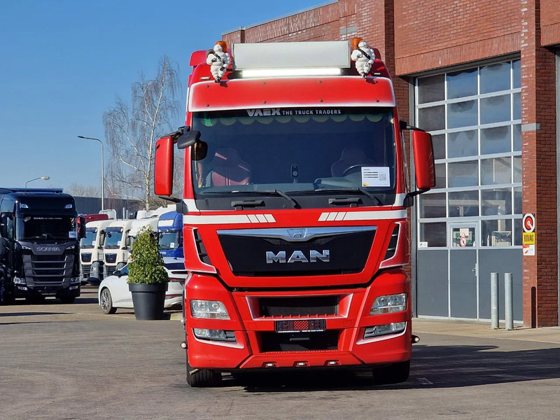 MAN TGX 26.560 XXL 6x2/4 - Custom interior - Steering axle - Euro 6 - AS Tronic - 트랙터 유닛 : 사진 2 MAN TGX 26.560 XXL 6x2/4 - Custom interior - Steering axle - Euro 6 - AS Tronic - 트랙터 유닛 : 사진 2