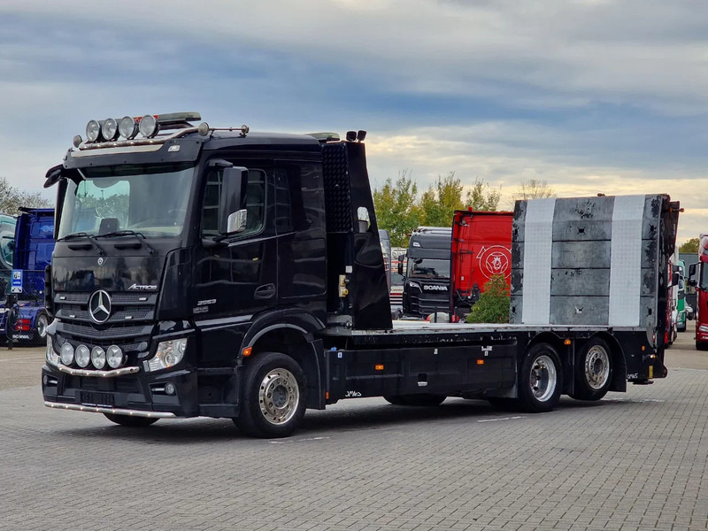 Mercedes-Benz Actros 2553 6x2 - Flabad hydraulic ramps/extension - Winch - Camera - Machine mover - 자동 운반 장치 트럭 : 사진 4 Mercedes-Benz Actros 2553 6x2 - Flabad hydraulic ramps/extension - Winch - Camera - Machine mover - 자동 운반 장치 트럭 : 사진 4