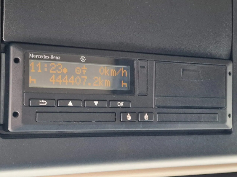 트랙터 유닛 Mercedes-Benz Actros 2553 Gigaspace 6x2 - Retarder - Full air - 3.25 WB - Mirror cam : 사진 14 트랙터 유닛 Mercedes-Benz Actros 2553 Gigaspace 6x2 - Retarder - Full air - 3.25 WB - Mirror cam : 사진 14