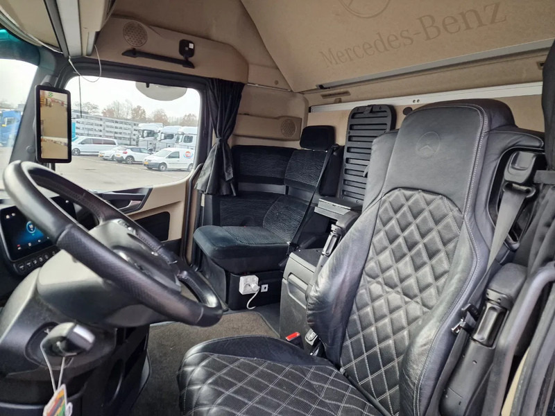 트랙터 유닛 Mercedes-Benz Actros 2553 Gigaspace 6x2 - Retarder - Full air - 3.25 WB - Mirror cam : 사진 10 트랙터 유닛 Mercedes-Benz Actros 2553 Gigaspace 6x2 - Retarder - Full air - 3.25 WB - Mirror cam : 사진 10