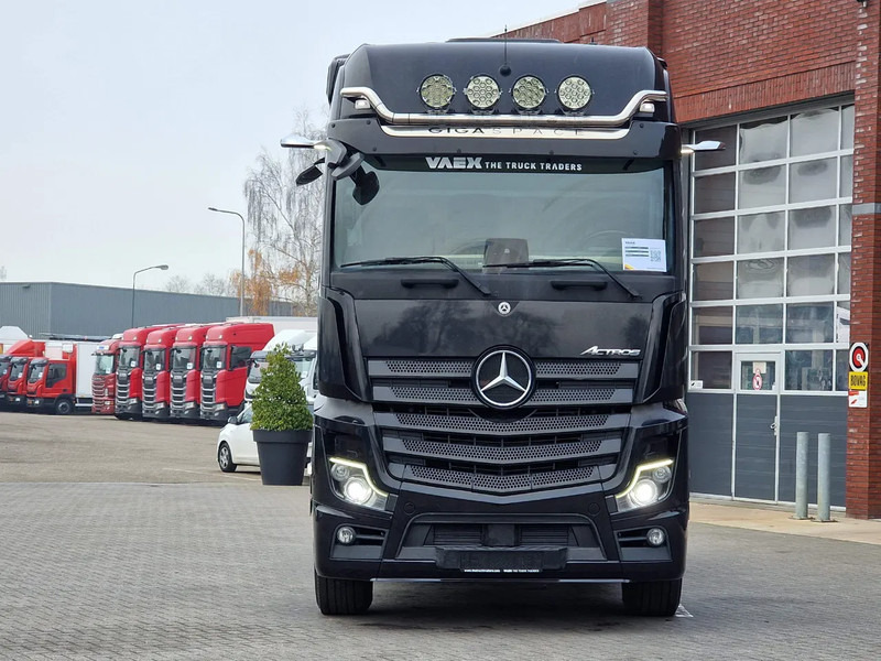 Mercedes-Benz Actros 2553 Gigaspace 6x2 - Retarder - Full air - 3.25 WB - Mirror cam - 트랙터 유닛 : 사진 2 Mercedes-Benz Actros 2553 Gigaspace 6x2 - Retarder - Full air - 3.25 WB - Mirror cam - 트랙터 유닛 : 사진 2