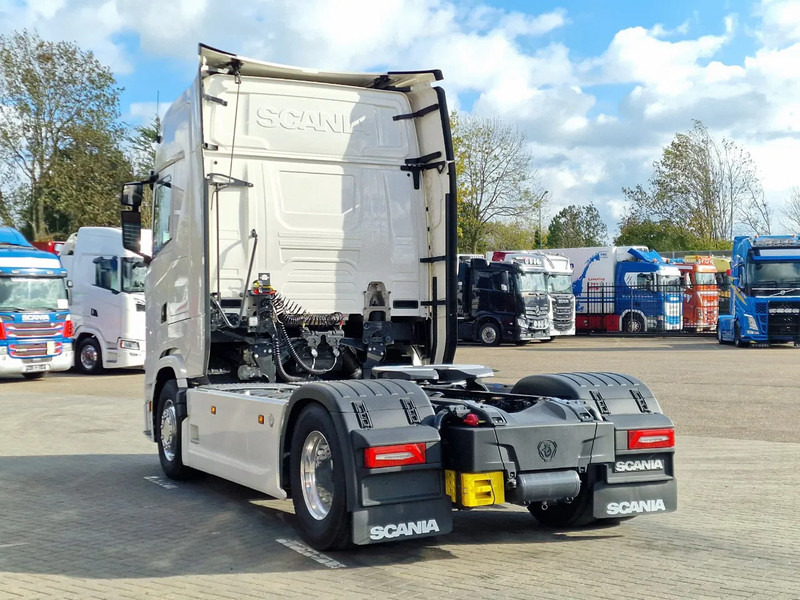 Scania 590S V8 NGS Highline 4x2 - New - Retarder - Leather - Alloy wheels Led - Navi - NEW! - 트랙터 유닛 : 사진 5 Scania 590S V8 NGS Highline 4x2 - New - Retarder - Leather - Alloy wheels Led - Navi - NEW! - 트랙터 유닛 : 사진 5