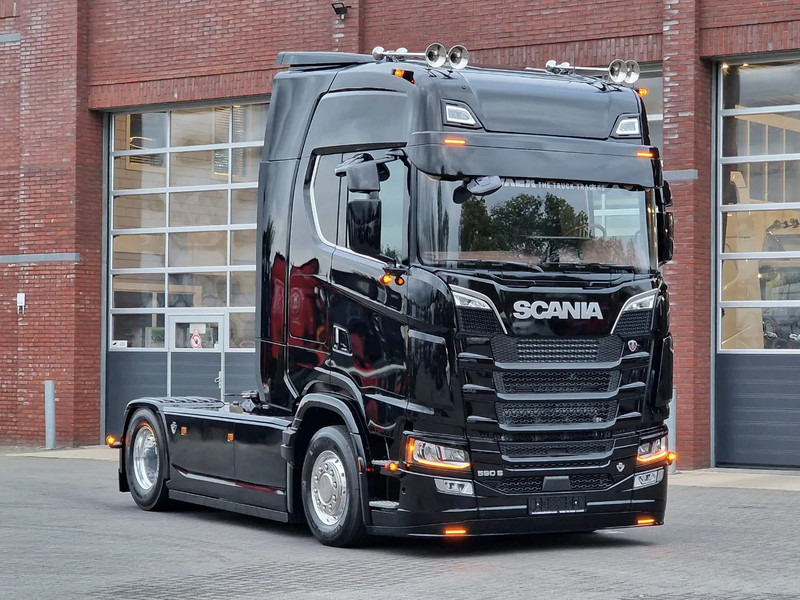 Scania 590S V8 NGS Highline 4x2 - New show truck - Full spec - Retarder - Leather - Full air - BUFFL - 트랙터 유닛 : 사진 3 Scania 590S V8 NGS Highline 4x2 - New show truck - Full spec - Retarder - Leather - Full air - BUFFL - 트랙터 유닛 : 사진 3