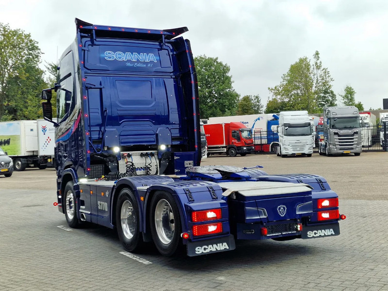 Scania 770S V8 NGS Highline 6x2 - Show truck - Special paint - Custom interior - Retarder - Full air - Night clima - 트랙터 유닛 : 사진 5 Scania 770S V8 NGS Highline 6x2 - Show truck - Special paint - Custom interior - Retarder - Full air - Night clima - 트랙터 유닛 : 사진 5