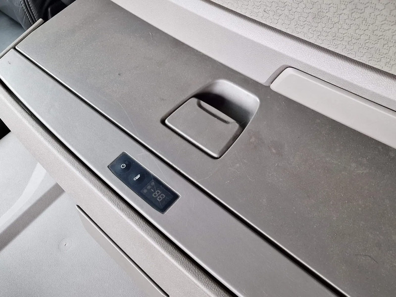 리스 Scania G500 NGS Highline 6x2 - BDF - 4.75 WB - Retarder - Full air - Leather - Led Scania G500 NGS Highline 6x2 - BDF - 4.75 WB - Retarder - Full air - Leather - Led : 사진 15