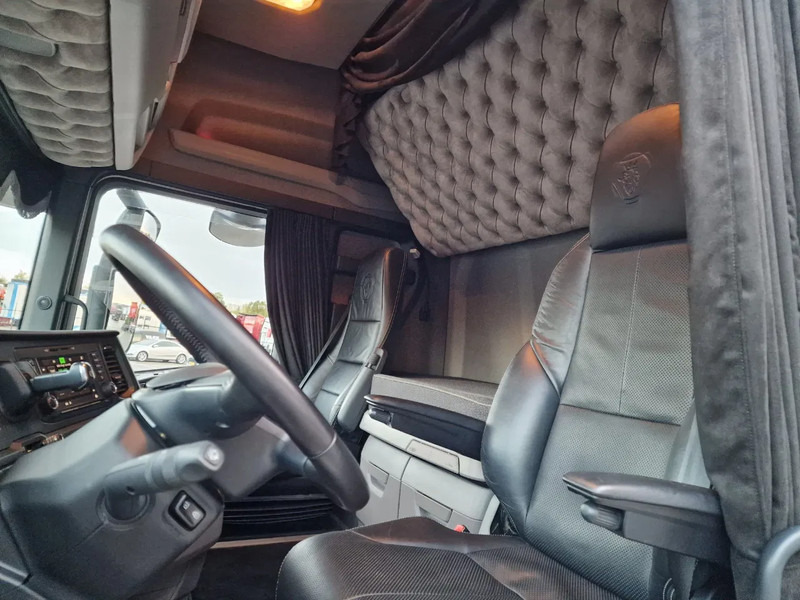 트랙터 유닛 Scania R560 Highline 6x2 - BUFFL - Retarder - Full air - 3.15 WB - Leather : 사진 9