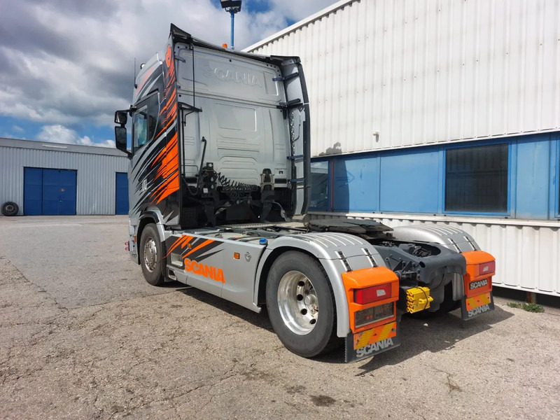 Scania S580 V8 NGS Highline 4x2 - Retarder - Full air - Night clima - Full spoiler - Alloy wheels - 트랙터 유닛 : 사진 3 Scania S580 V8 NGS Highline 4x2 - Retarder - Full air - Night clima - Full spoiler - Alloy wheels - 트랙터 유닛 : 사진 3