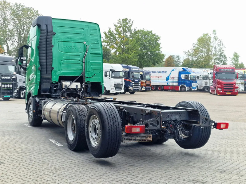 Volvo FH 13.460 Globetrotter 6x2 - Chassis - 4.60 WB - HUB Reduction - LNG - 캡 새시 트럭 : 사진 5 Volvo FH 13.460 Globetrotter 6x2 - Chassis - 4.60 WB - HUB Reduction - LNG - 캡 새시 트럭 : 사진 5