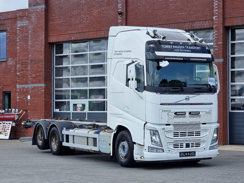 Volvo FH 13.500 Globetrotter XL 6x2 - BDF - Retarder - I parkcool - Full air - 4.90 WB - 컨테이너 운반 장치/ 스와프 보디 트럭 : 사진 1 Volvo FH 13.500 Globetrotter XL 6x2 - BDF - Retarder - I parkcool - Full air - 4.90 WB - 컨테이너 운반 장치/ 스와프 보디 트럭 : 사진 1