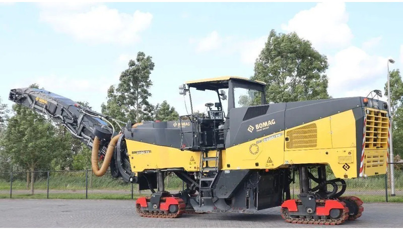 Bomag BM 2200/75 | COLD PLANER | NEW CONDITION! - 아스팔트 기계 : 사진 2 Bomag BM 2200/75 | COLD PLANER | NEW CONDITION! - 아스팔트 기계 : 사진 2
