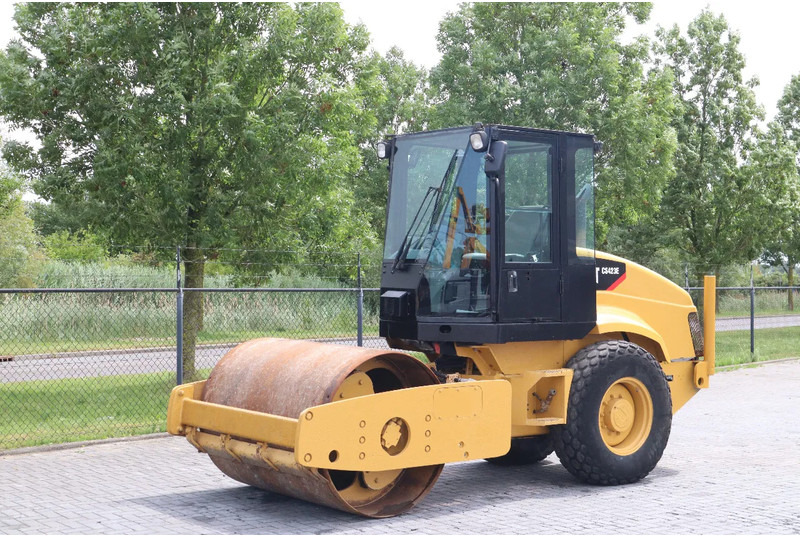 Caterpillar CS423 E | AIRCO | GOOD WORKING | BW 177 - 롤러 : 사진 2 Caterpillar CS423 E | AIRCO | GOOD WORKING | BW 177 - 롤러 : 사진 2