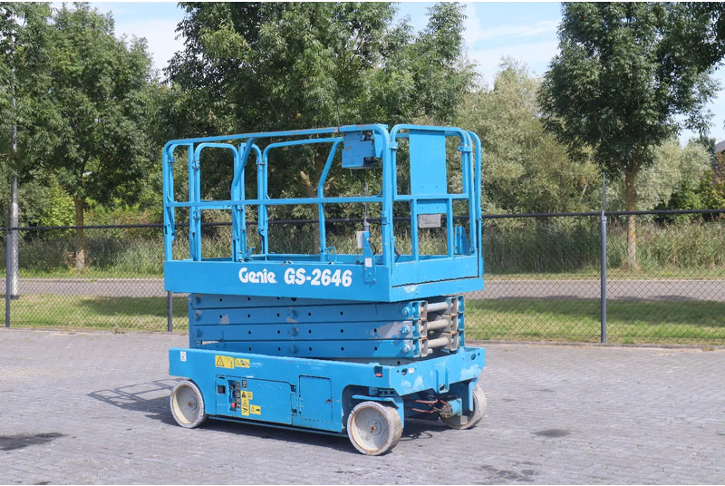Genie GS-2646 | 10 METER | 454 KG - 시저 리프트 : 사진 2 Genie GS-2646 | 10 METER | 454 KG - 시저 리프트 : 사진 2