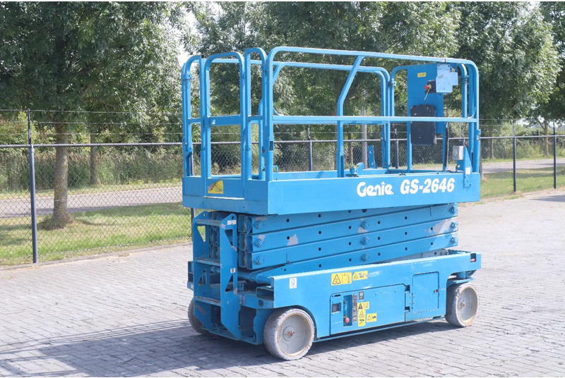 Genie GS-2646 | 10 METER | 454 KG - 시저 리프트 : 사진 3 Genie GS-2646 | 10 METER | 454 KG - 시저 리프트 : 사진 3