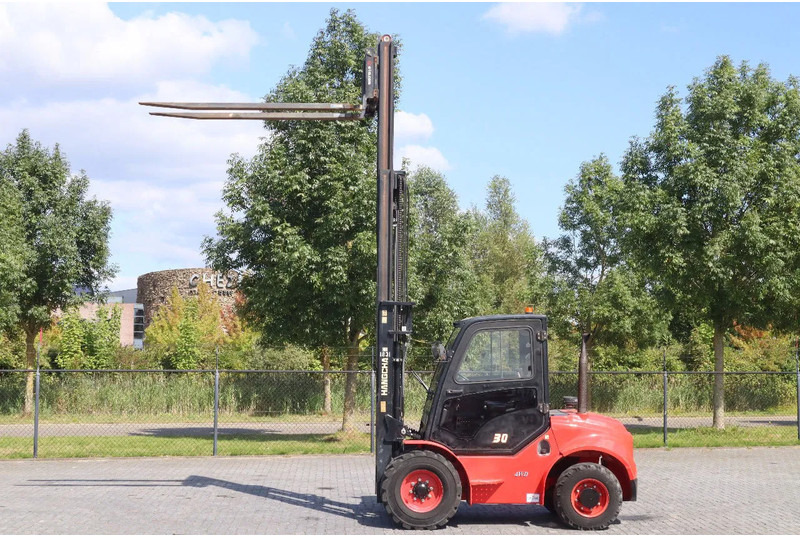 Hangcha CPCD30 - XW43C-RT4 | 4X4 | TRIPLEX | SIDESHIFT | SPREADERS - 지형 지게차 : 사진 1 Hangcha CPCD30 - XW43C-RT4 | 4X4 | TRIPLEX | SIDESHIFT | SPREADERS - 지형 지게차 : 사진 1