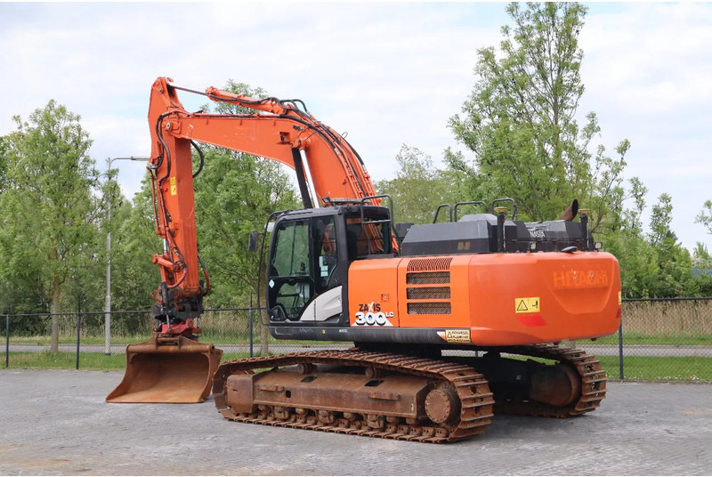 Hitachi ZX300 LC-6 | ROTOTILT | BUCKET | GPS - 크롤러 굴삭기 : 사진 3 Hitachi ZX300 LC-6 | ROTOTILT | BUCKET | GPS - 크롤러 굴삭기 : 사진 3