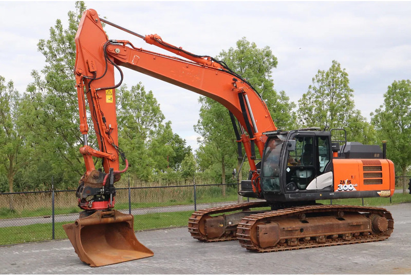 Hitachi ZX300 LC-6 | ROTOTILT | BUCKET | GPS - 크롤러 굴삭기 : 사진 2 Hitachi ZX300 LC-6 | ROTOTILT | BUCKET | GPS - 크롤러 굴삭기 : 사진 2