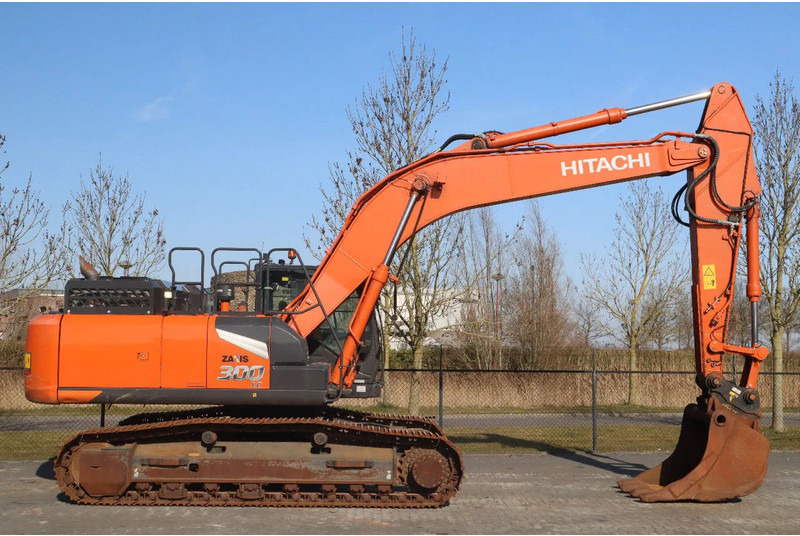 Hitachi ZX300 LC-7 | BUCKET | QUICK COUPLER | GOOD U/C! - 크롤러 굴삭기 : 사진 4 Hitachi ZX300 LC-7 | BUCKET | QUICK COUPLER | GOOD U/C! - 크롤러 굴삭기 : 사진 4
