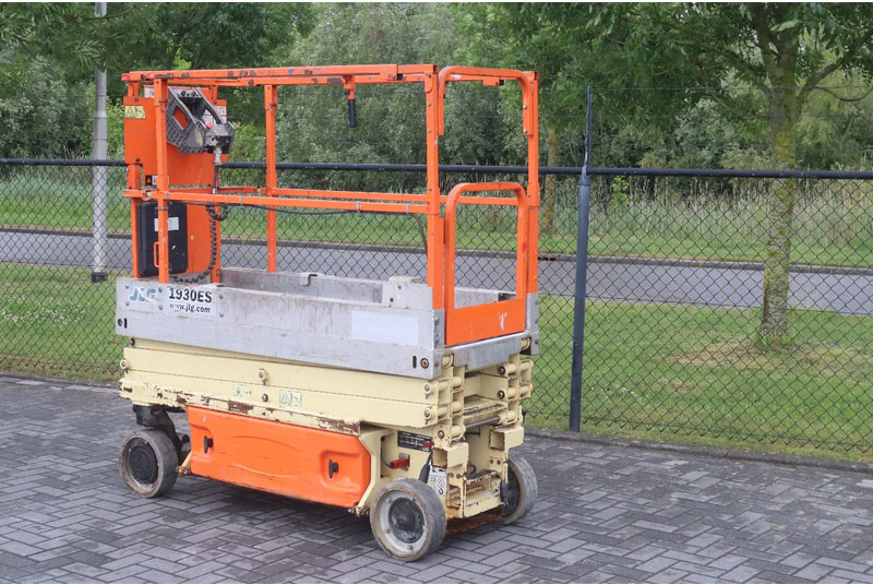 JLG 1930 ES | 7.7 METER | 230 KG - 시저 리프트 : 사진 3 JLG 1930 ES | 7.7 METER | 230 KG - 시저 리프트 : 사진 3