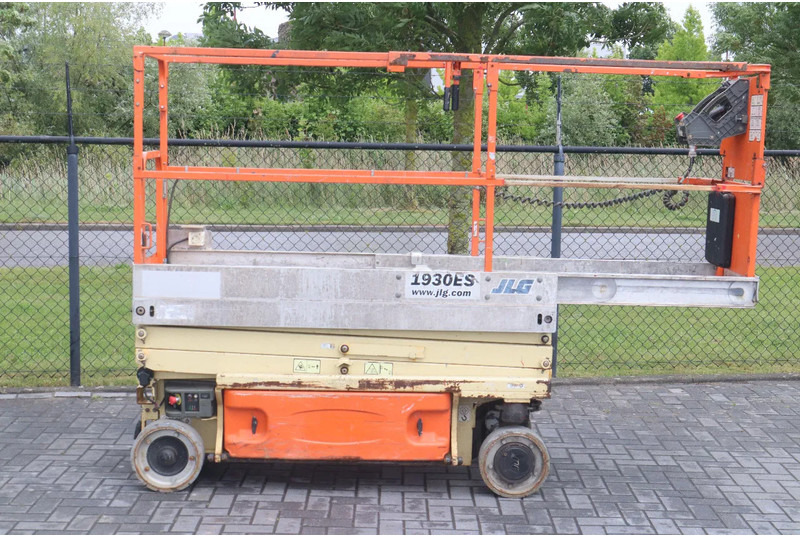 JLG 1930 ES | 7.7 METER | 230 KG - 시저 리프트 : 사진 4 JLG 1930 ES | 7.7 METER | 230 KG - 시저 리프트 : 사진 4