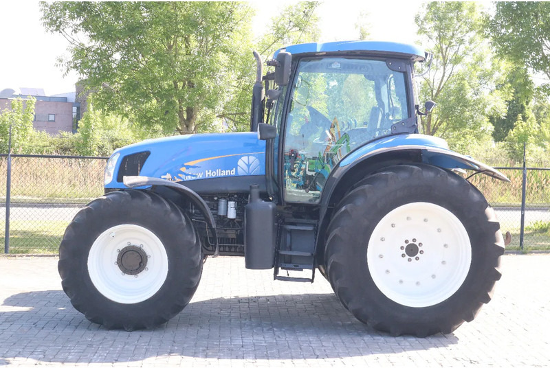 New Holland TS135A | 40 KM/H | 4X4 | SUPERSTEER - 장궤형 트랙터 : 사진 2 New Holland TS135A | 40 KM/H | 4X4 | SUPERSTEER - 장궤형 트랙터 : 사진 2