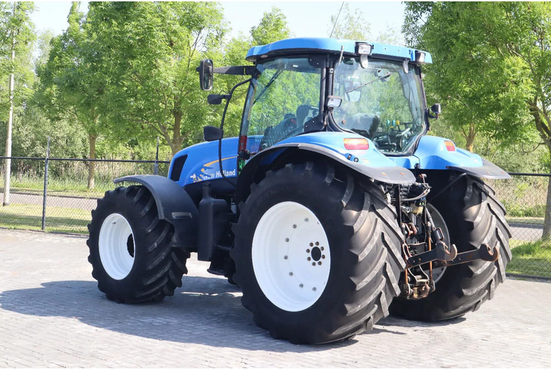 New Holland TS135A | 40 KM/H | 4X4 | SUPERSTEER - 장궤형 트랙터 : 사진 3 New Holland TS135A | 40 KM/H | 4X4 | SUPERSTEER - 장궤형 트랙터 : 사진 3