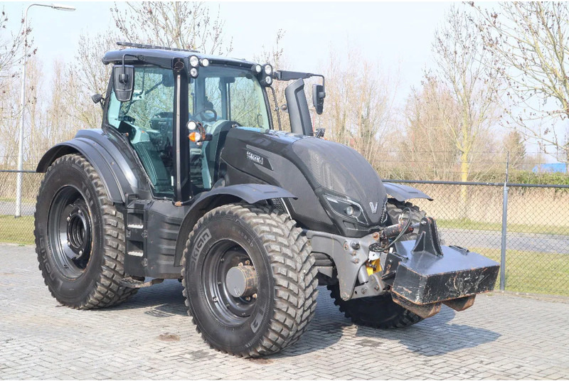 Valtra T234 D UNLIMITED | FRONT PTO | 53 KM/H | FULL OPTION - 장궤형 트랙터 : 사진 5 Valtra T234 D UNLIMITED | FRONT PTO | 53 KM/H | FULL OPTION - 장궤형 트랙터 : 사진 5