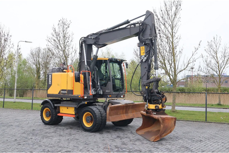 Volvo EWR 150 E | ROTOTILT | BUCKET | TRAILER HYDR - 휠 굴삭기 : 사진 5 Volvo EWR 150 E | ROTOTILT | BUCKET | TRAILER HYDR - 휠 굴삭기 : 사진 5