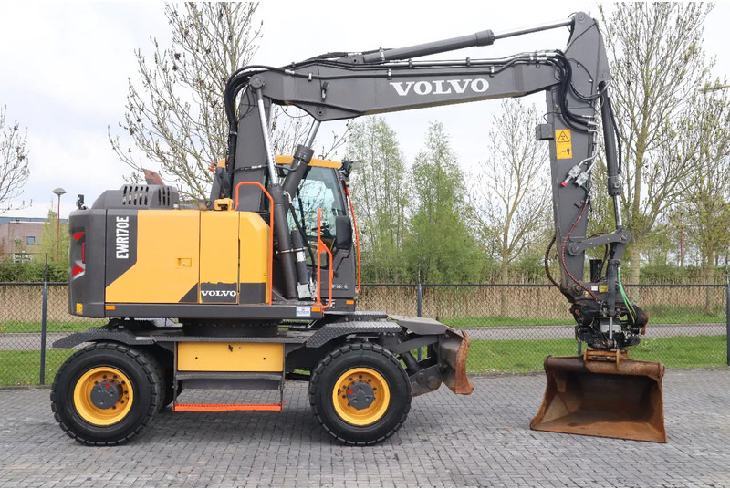 Volvo EWR 170 E | ROTOTILT | BUCKET | DOZERBLADE | TRAILER HYDR - 휠 굴삭기 : 사진 4 Volvo EWR 170 E | ROTOTILT | BUCKET | DOZERBLADE | TRAILER HYDR - 휠 굴삭기 : 사진 4