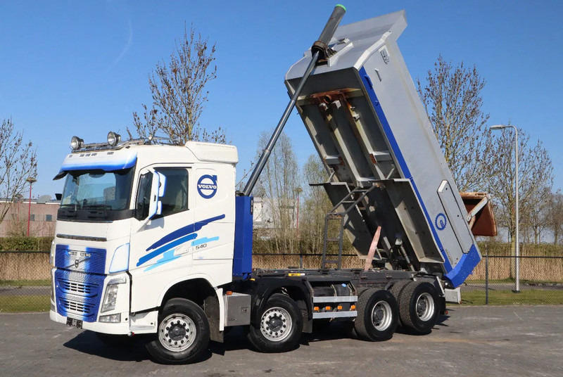Volvo FH 540 | 8X4 | TANDEMLIFT | RETARDER | BIG AXLES | EURO 6 - 덤프트럭 : 사진 1 Volvo FH 540 | 8X4 | TANDEMLIFT | RETARDER | BIG AXLES | EURO 6 - 덤프트럭 : 사진 1
