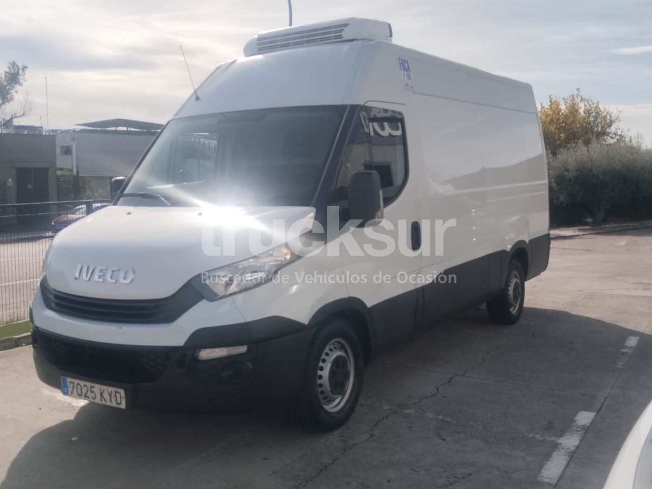 IVECO 35S16 12MS FRC-X - 박스 밴 : 사진 1 IVECO 35S16 12MS FRC-X - 박스 밴 : 사진 1
