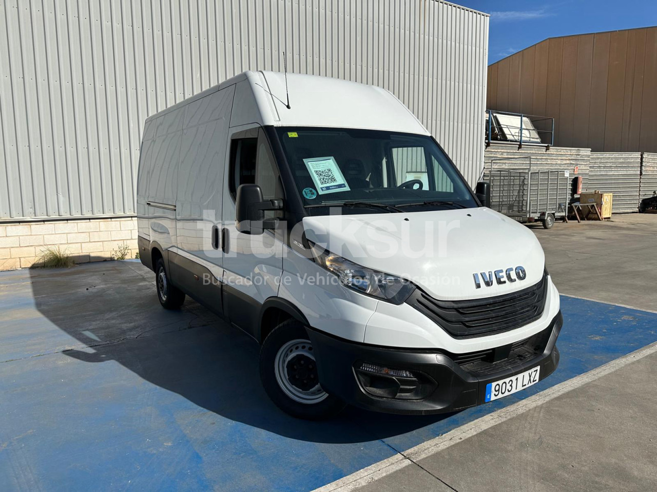 IVECO DAILY 35S16 F 12M3 - 박스 밴 : 사진 2 IVECO DAILY 35S16 F 12M3 - 박스 밴 : 사진 2
