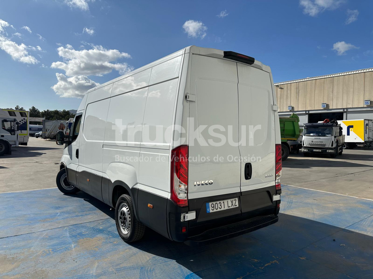 IVECO DAILY 35S16 F 12M3 - 박스 밴 : 사진 5 IVECO DAILY 35S16 F 12M3 - 박스 밴 : 사진 5