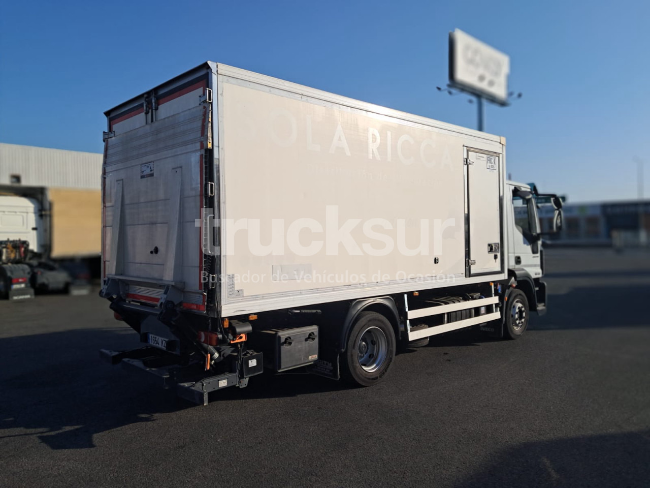 IVECO ML10E22 FRC-X - 박스 트럭 : 사진 3 IVECO ML10E22 FRC-X - 박스 트럭 : 사진 3