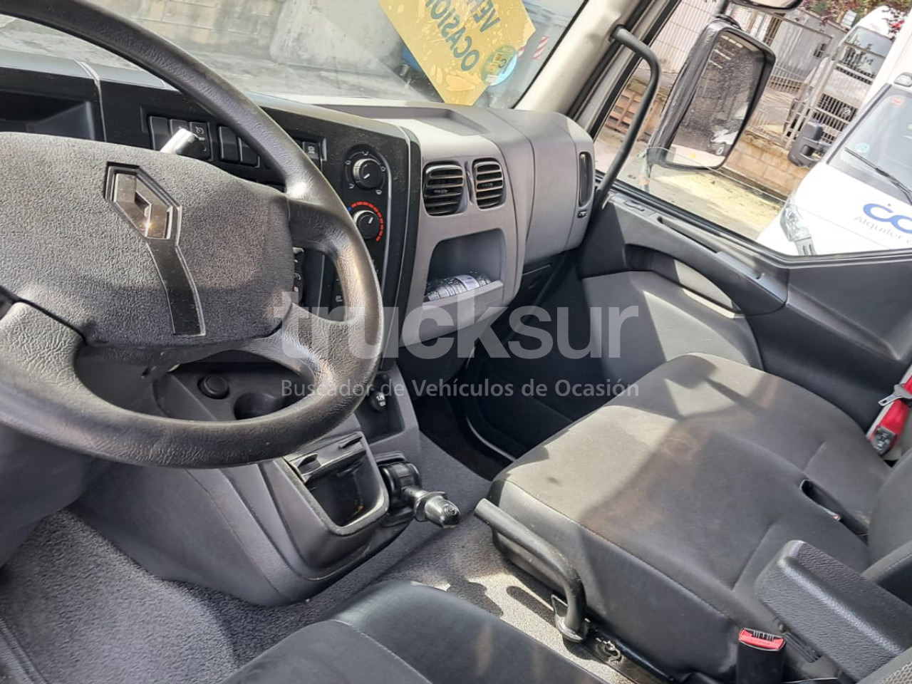 RENAULT D 12.210 SEMITAULINER - 커튼사이더 트럭 : 사진 5 RENAULT D 12.210 SEMITAULINER - 커튼사이더 트럭 : 사진 5