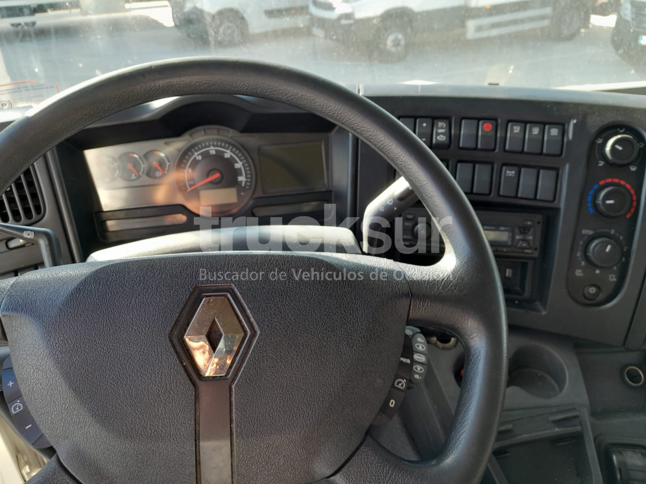 RENAULT D12.210 - 캡 새시 트럭 : 사진 5 RENAULT D12.210 - 캡 새시 트럭 : 사진 5