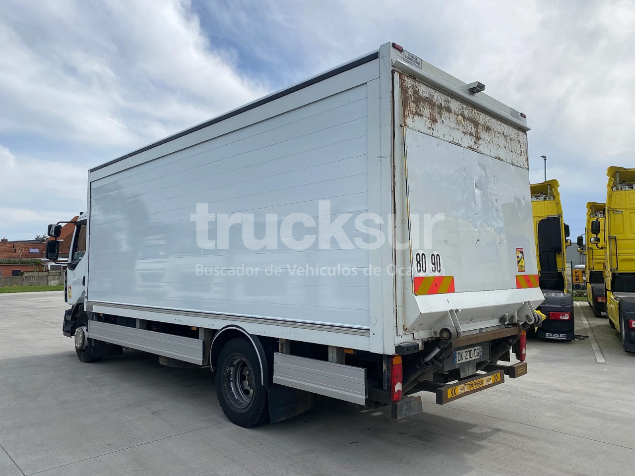 RENAULT D210.14 - 박스 트럭 : 사진 4 RENAULT D210.14 - 박스 트럭 : 사진 4