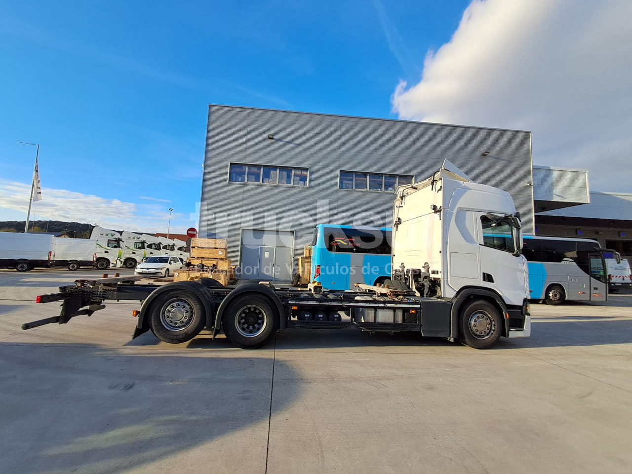 SCANIA R450.26 ejes 6x2*4 - 캡 새시 트럭 : 사진 3 SCANIA R450.26 ejes 6x2*4 - 캡 새시 트럭 : 사진 3