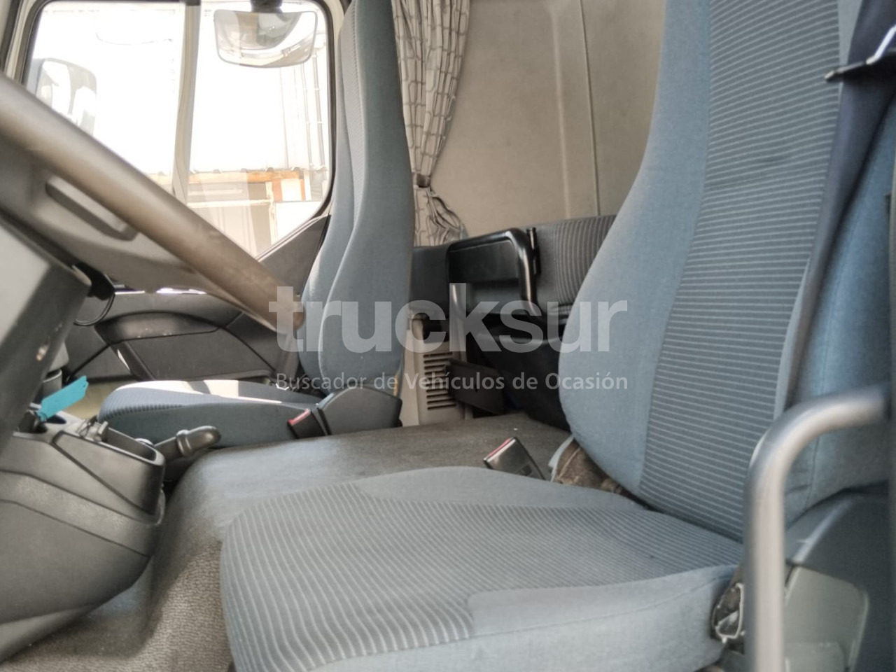 VOLVO FL290 - 냉동탑차 : 사진 3 VOLVO FL290 - 냉동탑차 : 사진 3