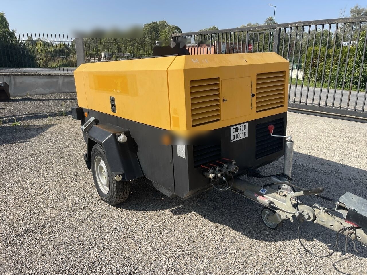Doosan 7/73-10/53 - 공기 압축기 : 사진 3 Doosan 7/73-10/53 - 공기 압축기 : 사진 3